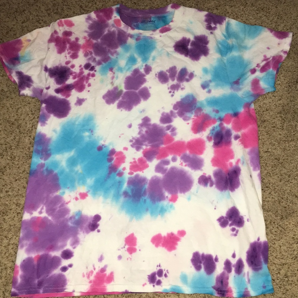 Men’s Medium Tie-Dye shirt